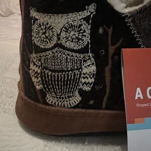 Heavenly Acorn Shearling Booties NWT